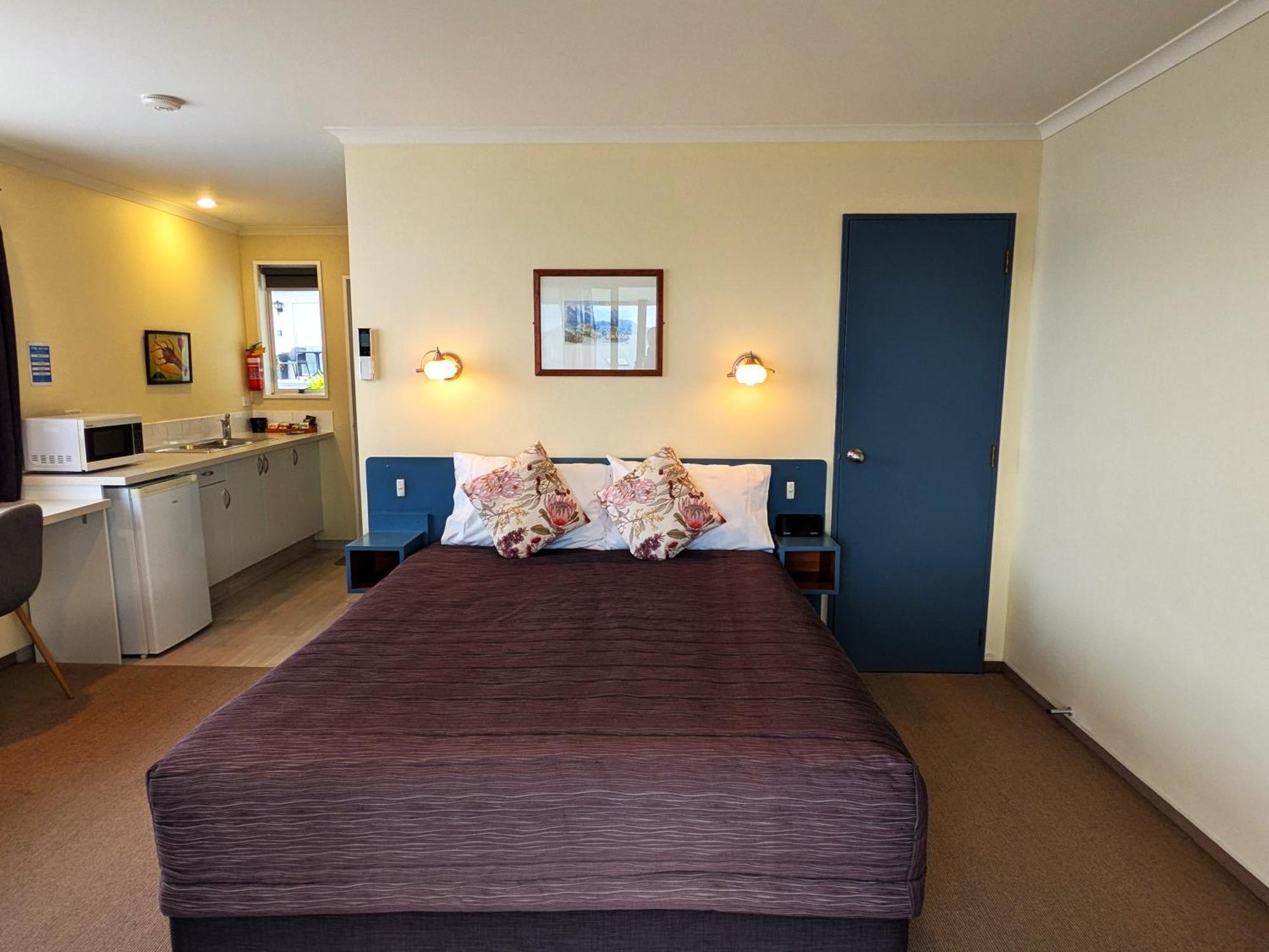 The Peninsula Kaikoura Motel Buitenkant foto