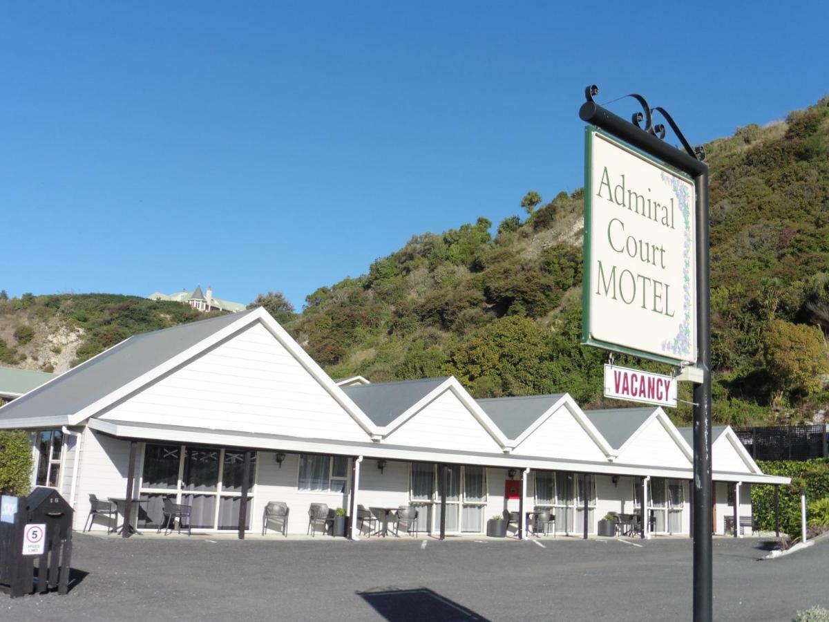The Peninsula Kaikoura Motel Buitenkant foto